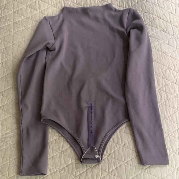 Skims bodysuit with open back - Picture 3 of 8